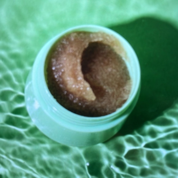 LALA BEAUTY Sugar Lips Exfoliating Lip Scrub - Picture 5 of 5